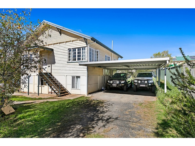 36 Elizabeth Street, South Toowoomba QLD 4350