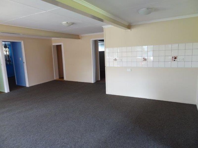 500 South Street, Glenvale QLD 4350