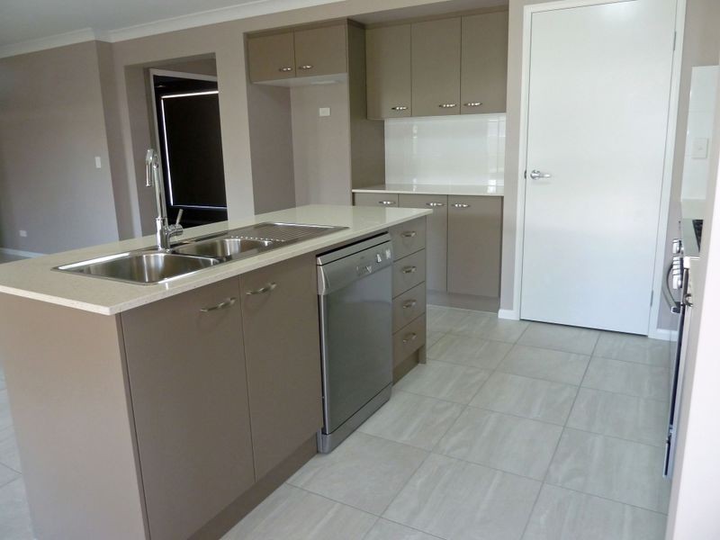 36 Milligan Street, Oakey QLD 4401