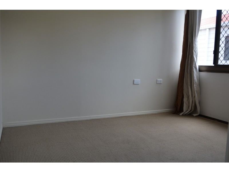 1/311 Bridge Street, Newtown QLD 4350