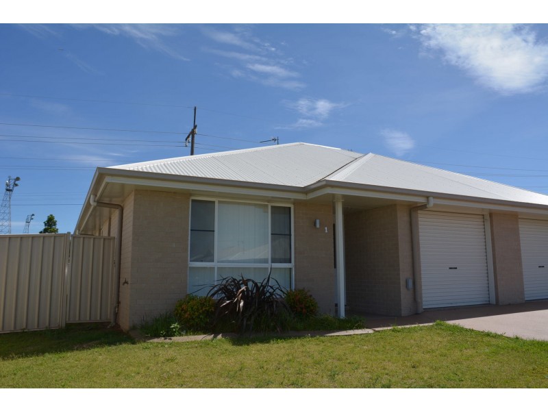 1/15 Grandslam Street, Glenvale QLD 4350