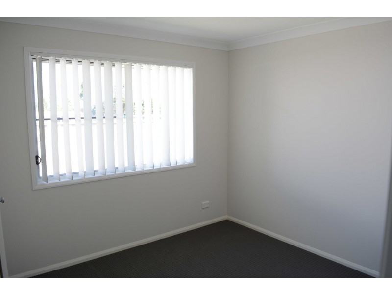 1/15 Grandslam Street, Glenvale QLD 4350