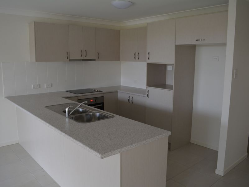 1/20 Sanctuary Drive, Cranley QLD 4350