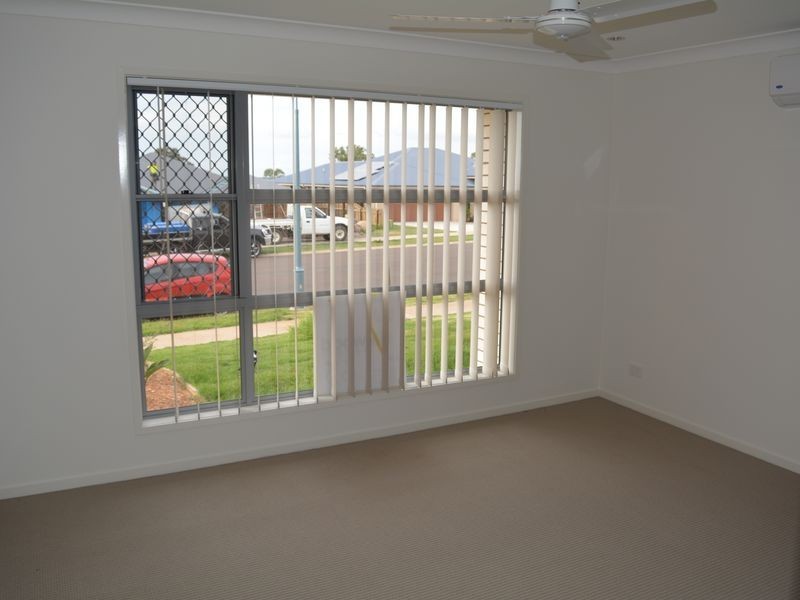 1/20 Sanctuary Drive, Cranley QLD 4350