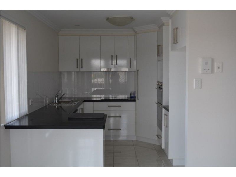 1/82 Holberton Street, Rockville QLD 4350