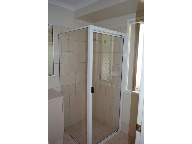 1/8 Camellia Court, Darling Heights QLD 4350