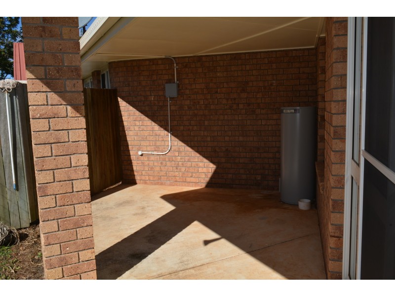 1/8 Camellia Court, Darling Heights QLD 4350