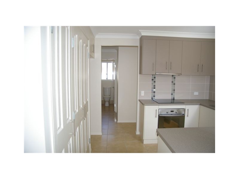 10 Chopin Street, Rockville QLD 4350