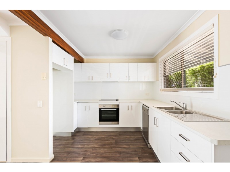 31/2 Benjamin Street, Mount Lofty QLD 4350