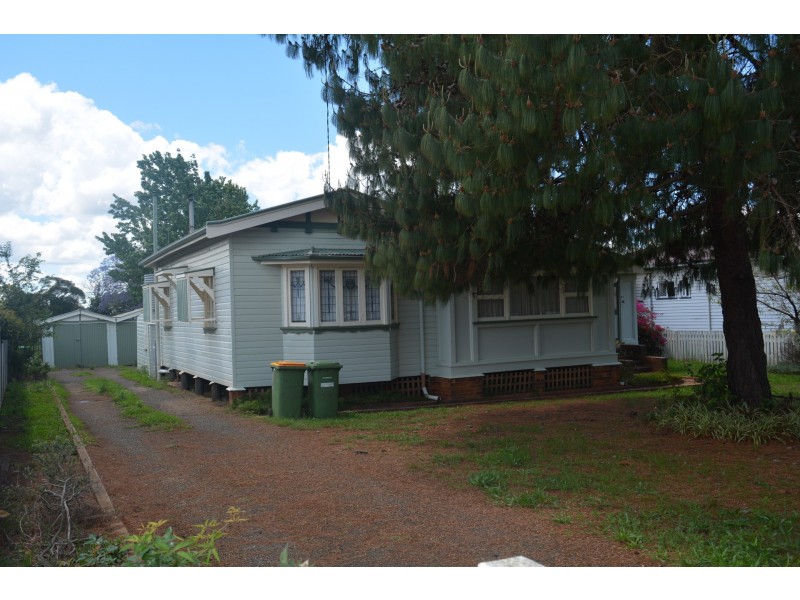 181 Campbell Street, Newtown QLD 4350
