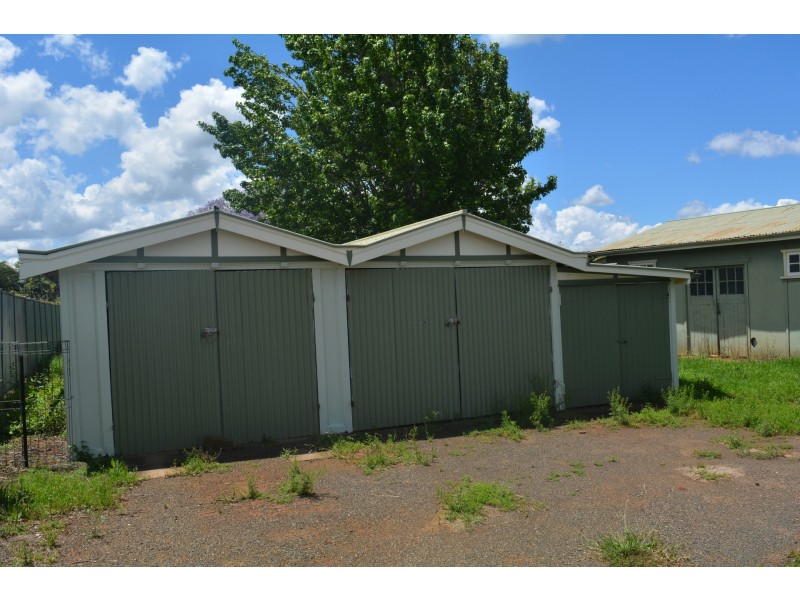 181 Campbell Street, Newtown QLD 4350