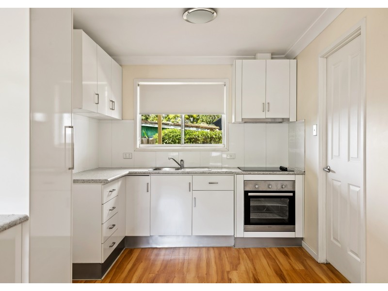2/22 Whichello Street, Newtown QLD 4350
