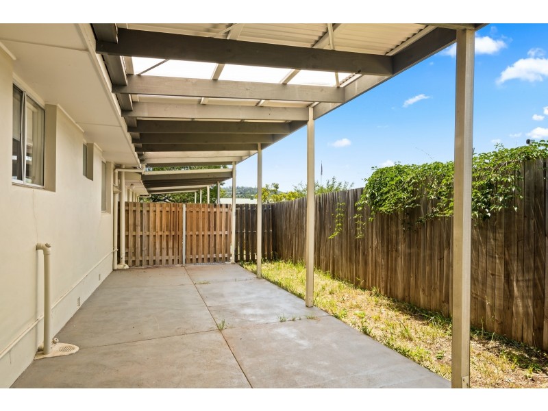 2/22 Whichello Street, Newtown QLD 4350