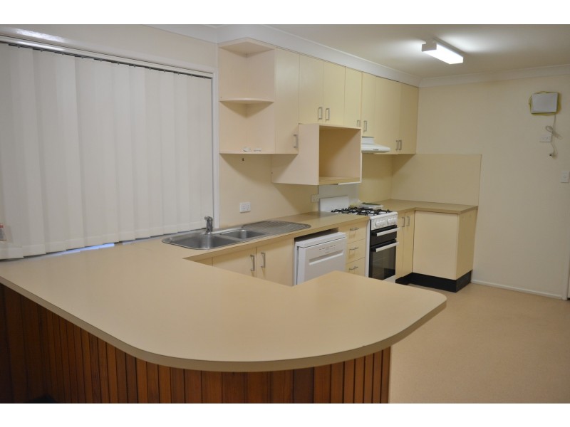 12 Ballin Drive, Centenary Heights QLD 4350