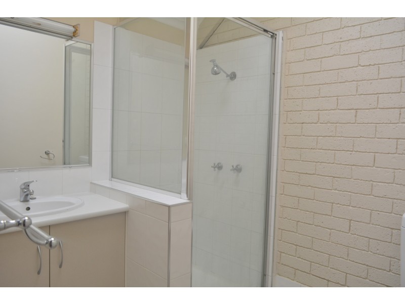 11/369 Margaret Street, Newtown QLD 4350