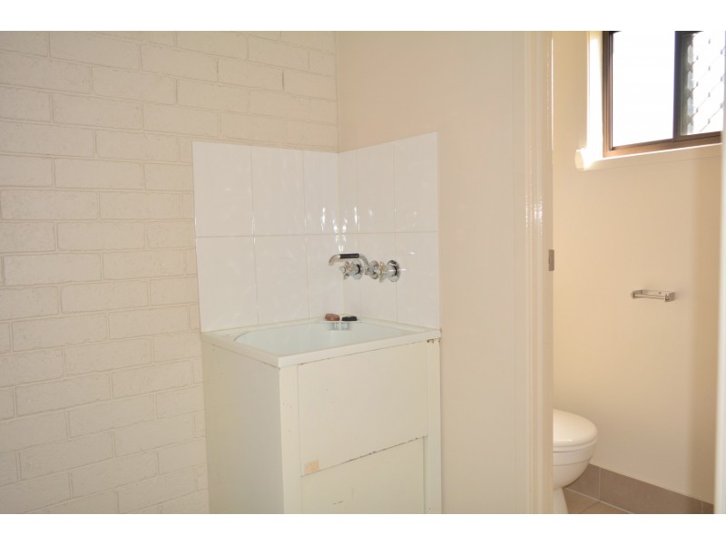 11/369 Margaret Street, Newtown QLD 4350