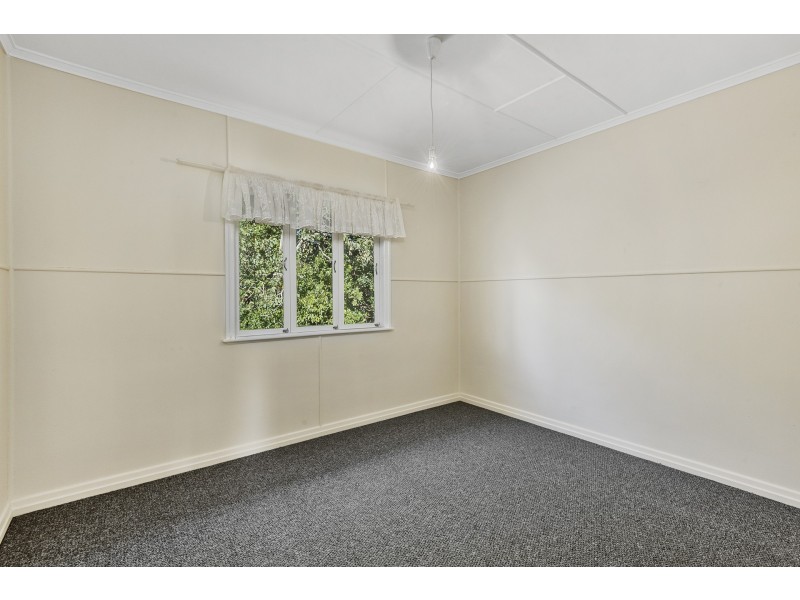 4 Murray Street, Mount Lofty QLD 4350