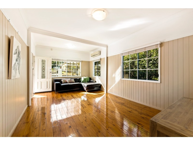 64 Alford Street, Mount Lofty QLD 4350