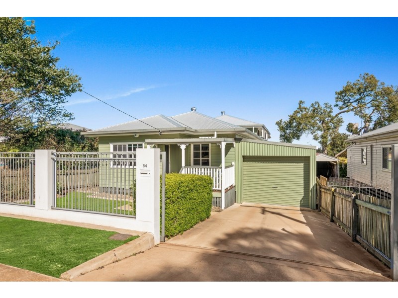 64 Alford Street, Mount Lofty QLD 4350