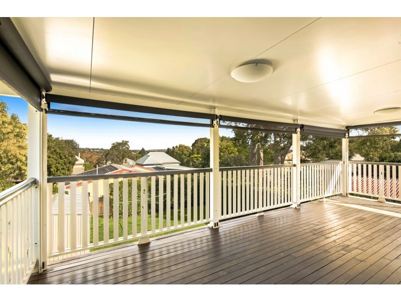 64 Alford Street, Mount Lofty QLD 4350