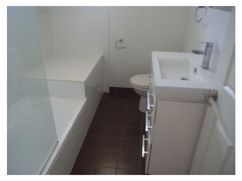 1/4a Rose Street, Wilsonton QLD 4350