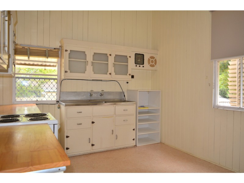 10 Herries Street, Toowoomba QLD 4350