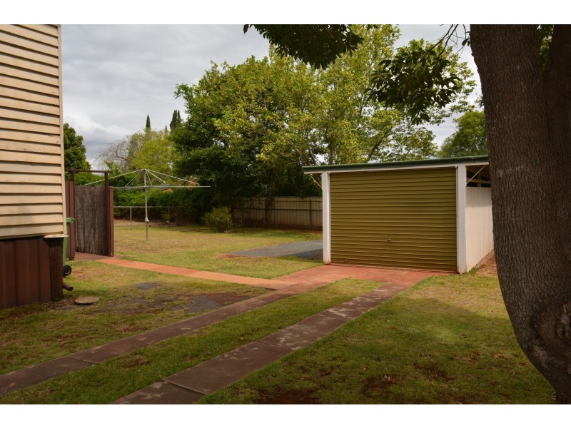 10 Herries Street, Toowoomba QLD 4350
