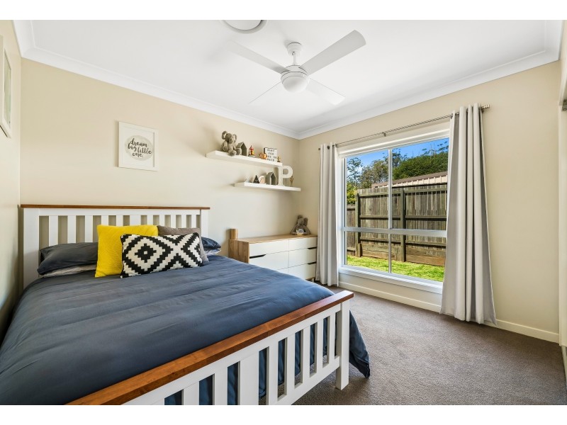 8 Brimblecombe Drive, Middle Ridge QLD 4350