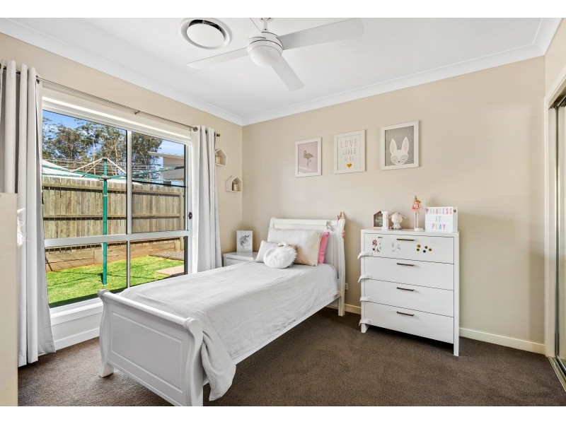 8 Brimblecombe Drive, Middle Ridge QLD 4350