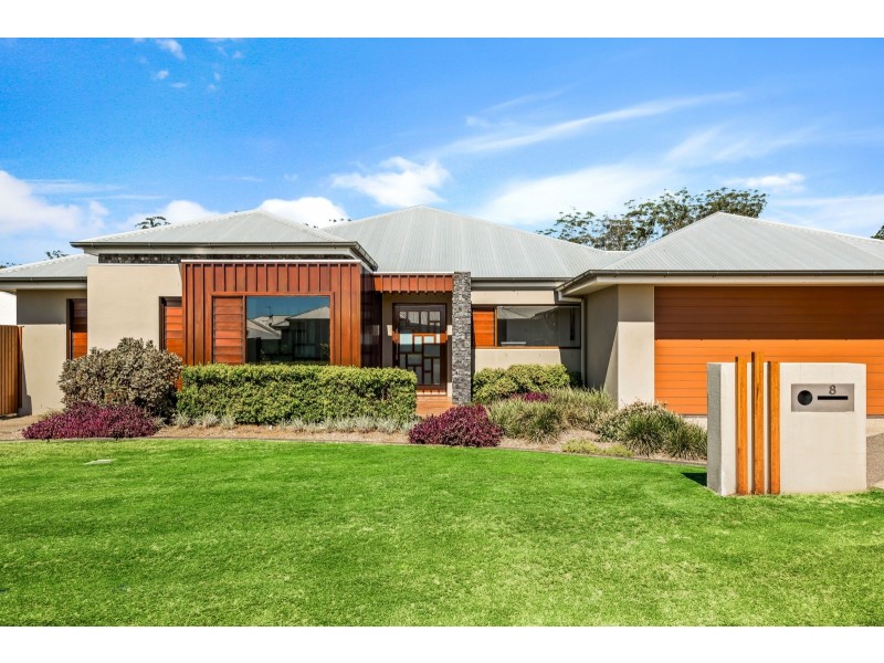 8 Brimblecombe Drive, Middle Ridge QLD 4350
