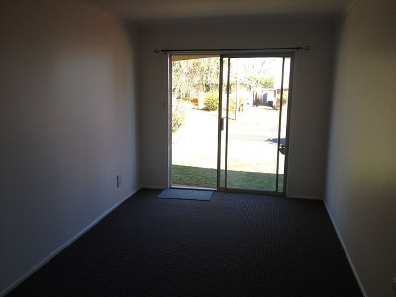 3/270 Geddes Street, Centenary Heights QLD 4350