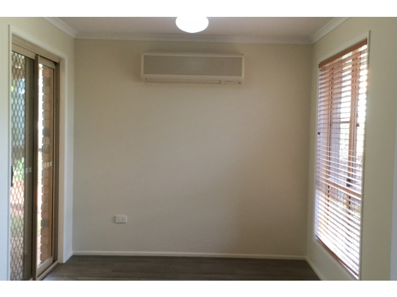 4 Lacebark Court, Glenvale QLD 4350