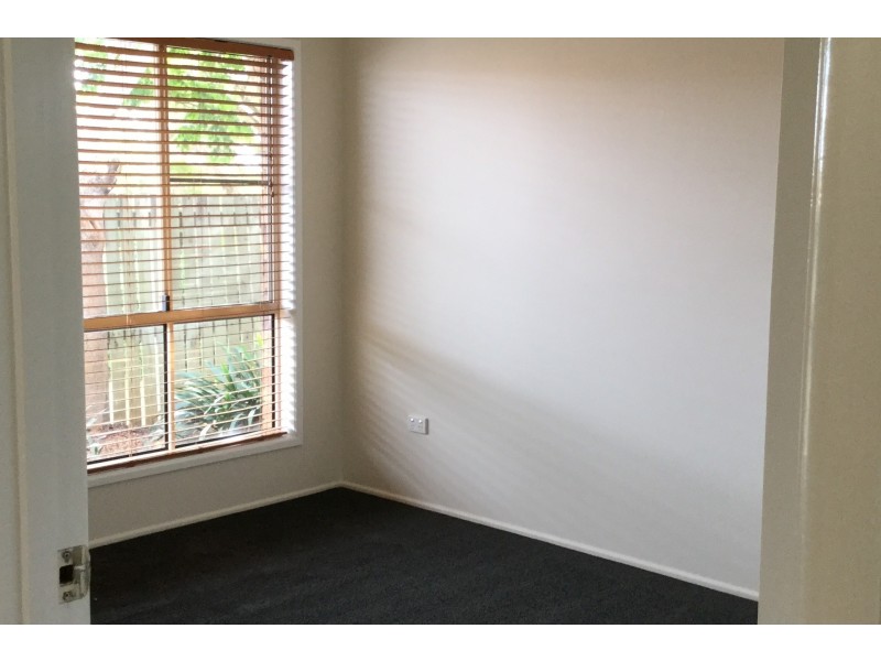 4 Lacebark Court, Glenvale QLD 4350