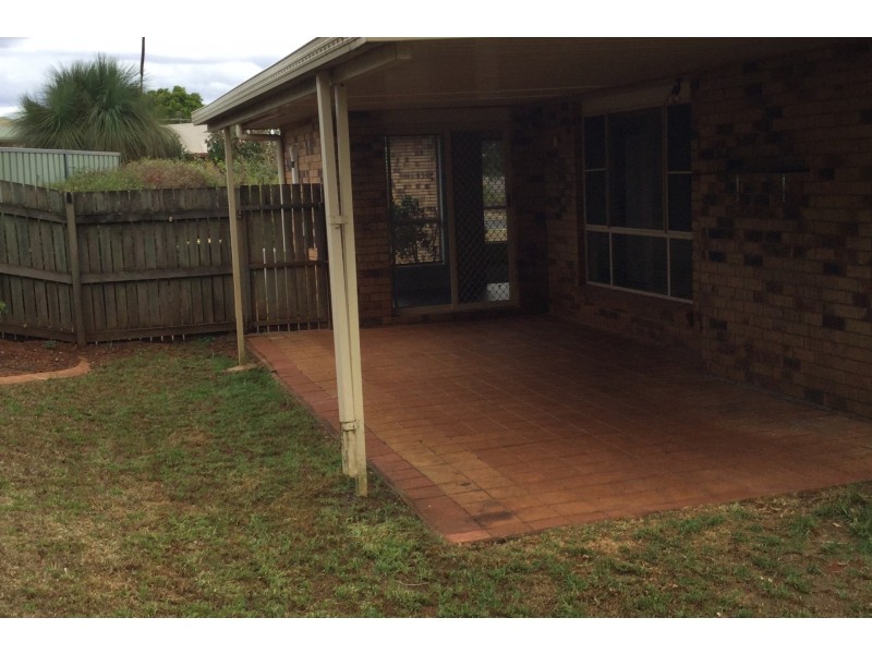 4 Lacebark Court, Glenvale QLD 4350