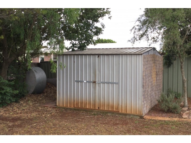 4 Lacebark Court, Glenvale QLD 4350