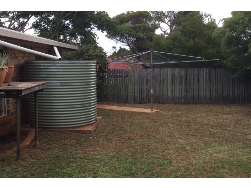 4 Lacebark Court, Glenvale QLD 4350