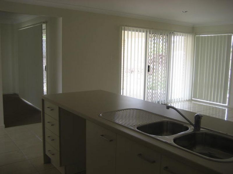 6 Paperbark Drive, Glenvale QLD 4350