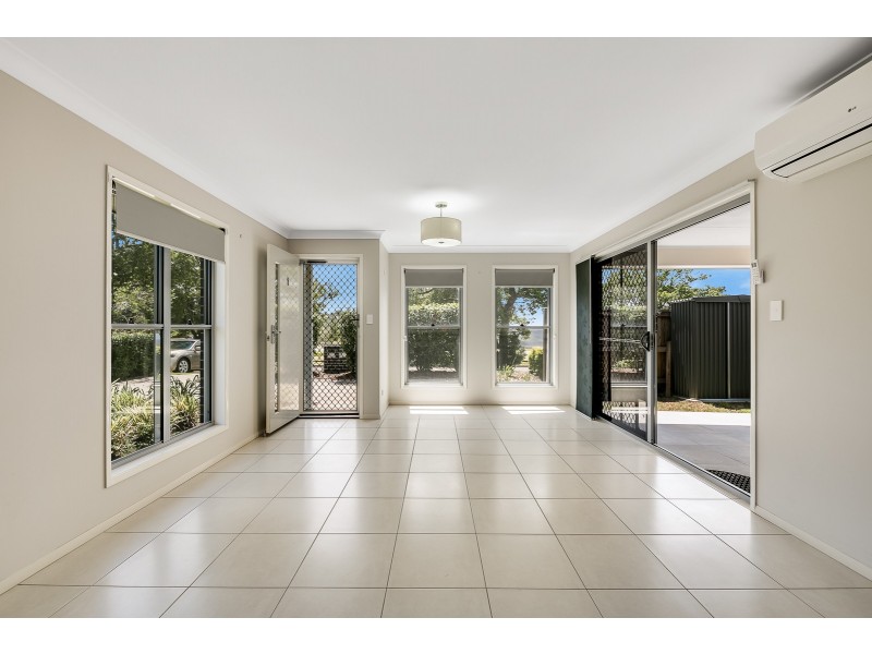 1/213 New England Highway, Harlaxton QLD 4350