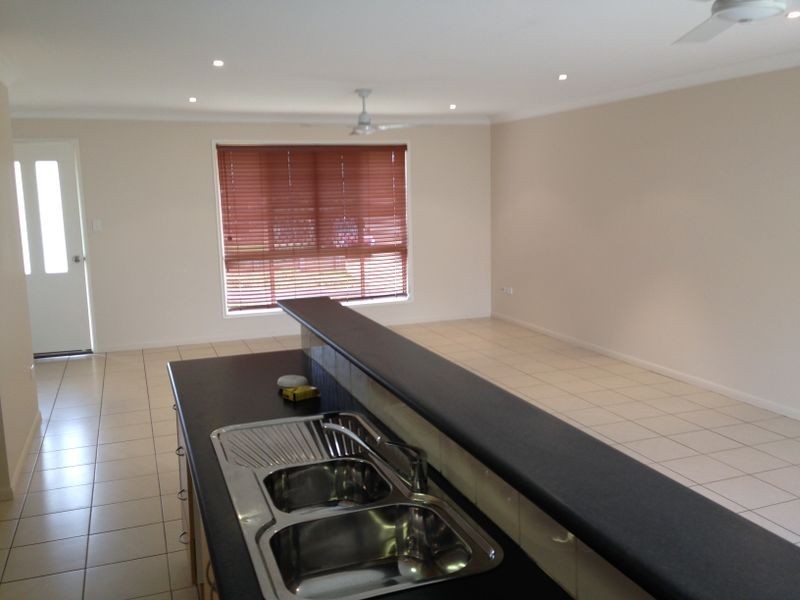 14 Willowburn Drive, Rockville QLD 4350