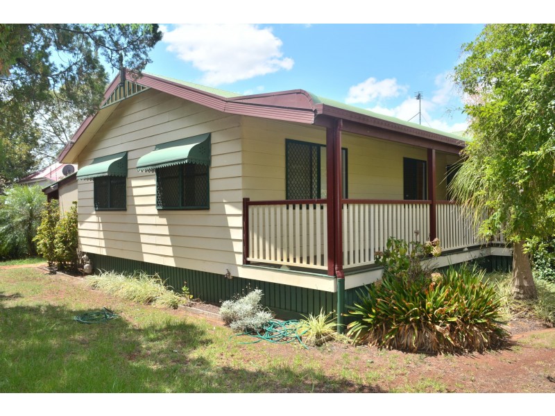 136D Holberton Street, Newtown QLD 4350