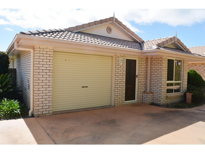 2/42 Gordon Avenue, Newtown QLD 4350