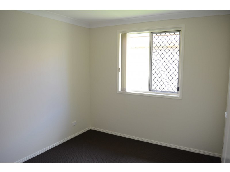 2/42 Gordon Avenue, Newtown QLD 4350