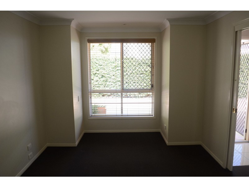 2/42 Gordon Avenue, Newtown QLD 4350