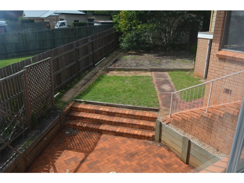 8 Leichardt Street, Centenary Heights QLD 4350