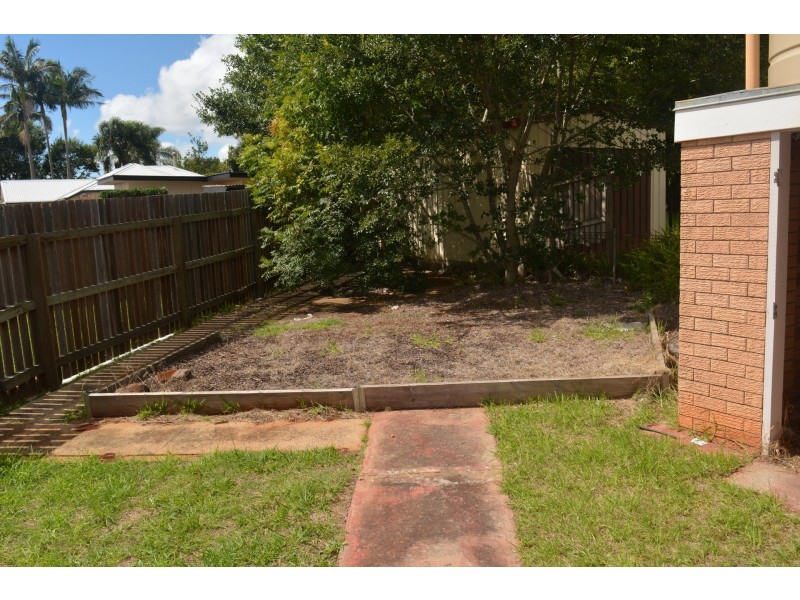 8 Leichardt Street, Centenary Heights QLD 4350