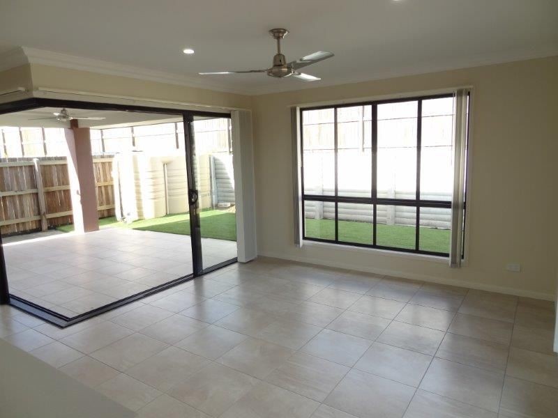 2/42 Woleebee Drive, Glenvale QLD 4350