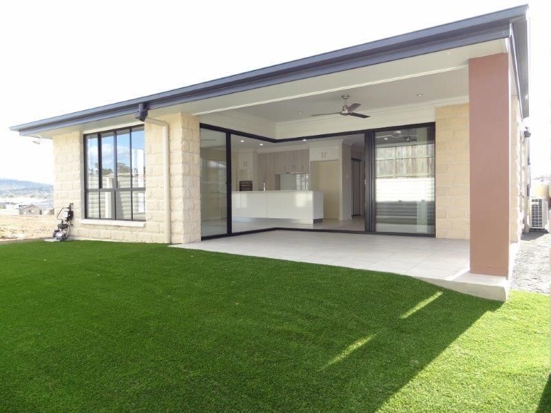 2/42 Woleebee Drive, Glenvale QLD 4350