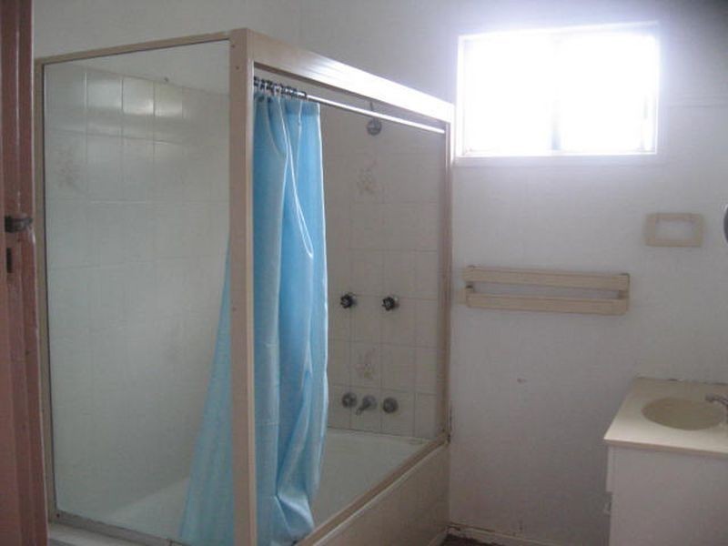 63 Llewellyn Street, Centenary Heights QLD 4350