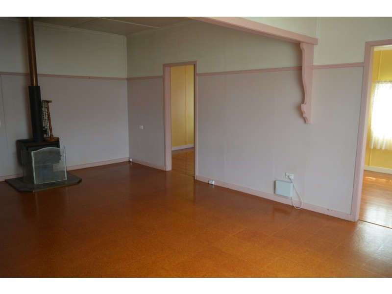 63 Llewellyn Street, Centenary Heights QLD 4350