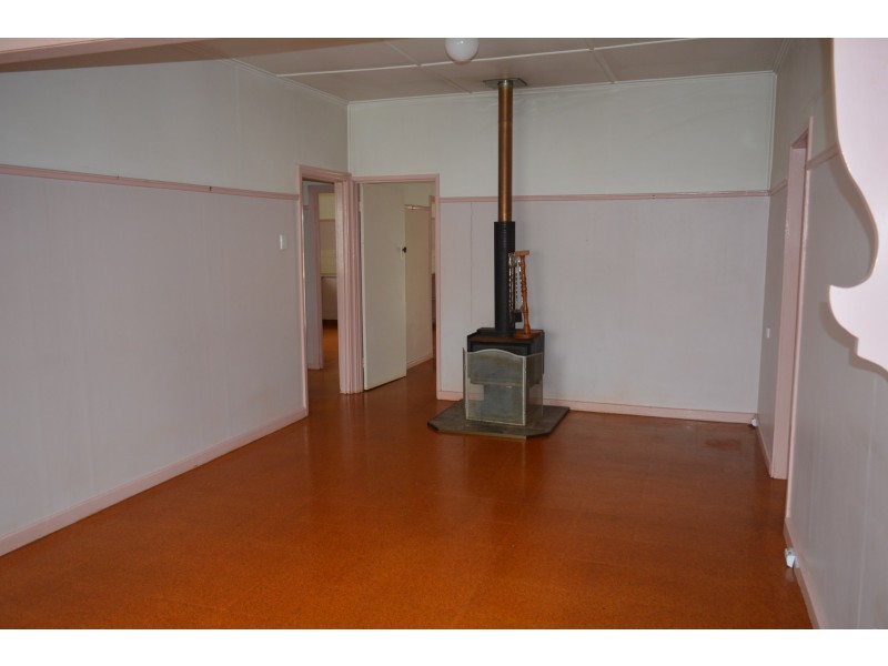 63 Llewellyn Street, Centenary Heights QLD 4350